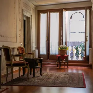 https://hidden-gem-in-venice.hotelinveneto.com